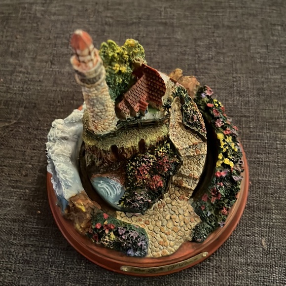 Very limited edition only 95 castings of Thomas Kincaid lights of inspiration’04 - Picture 2 of 8